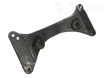 Pārnesumkārbas stiprinājuma kronšteins