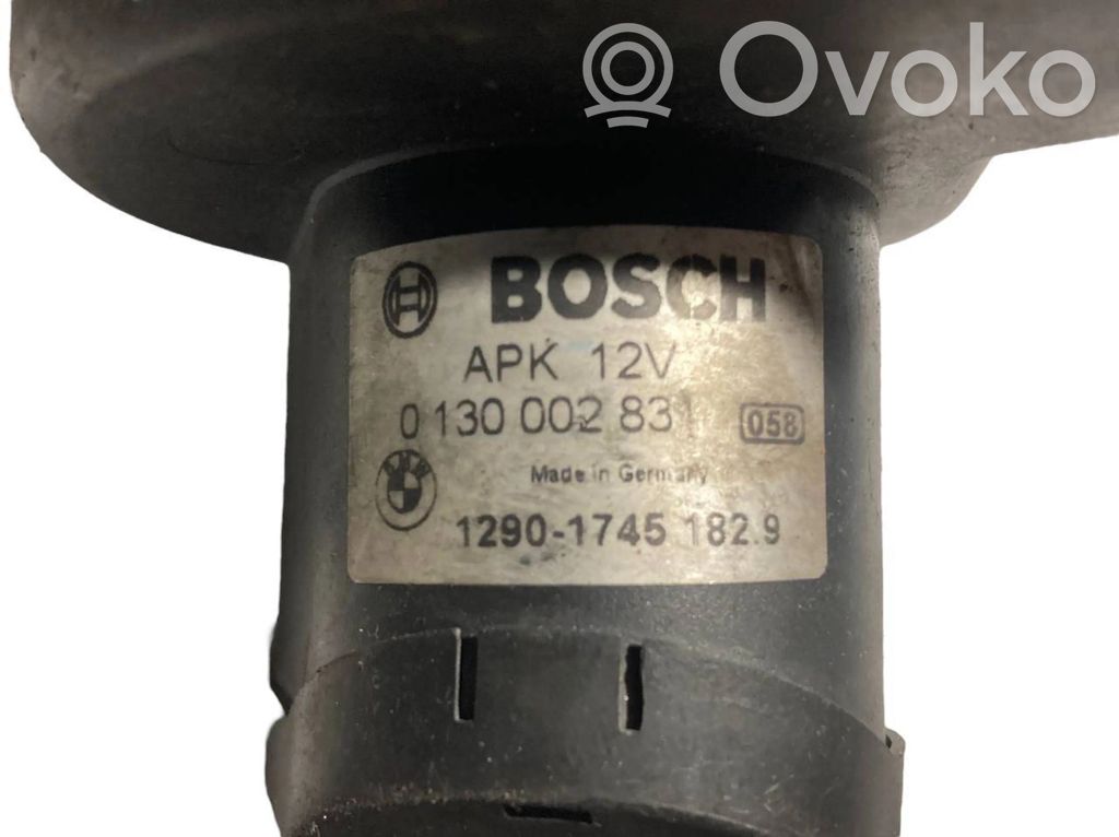 Dzinēja vadības bloka ventilators