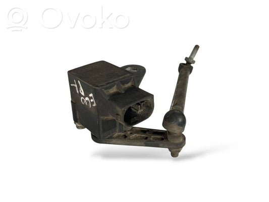 Augstuma sensors (priekšējo lukturu)