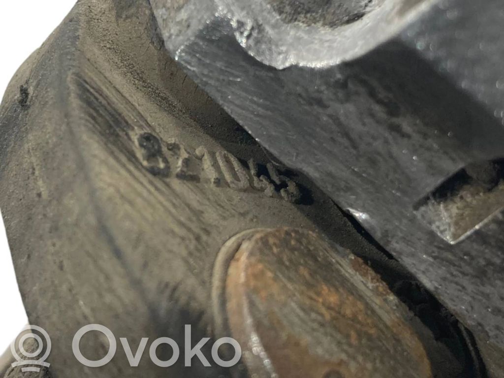 Stūresrata ass krustsavienojums