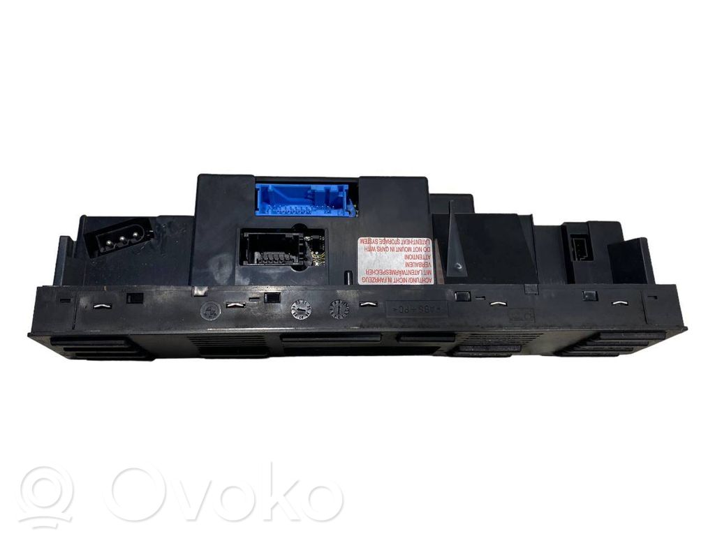 Gaisa kondicioniera / klimata kontroles / salona apsildes vadības bloks (salonā)