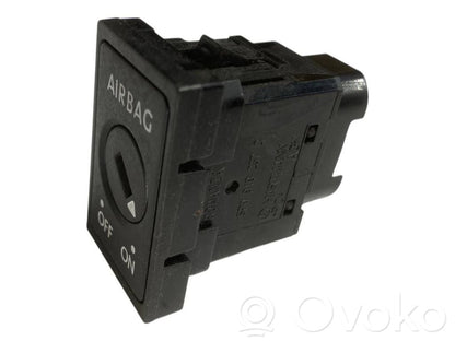 Passenger airbag switch