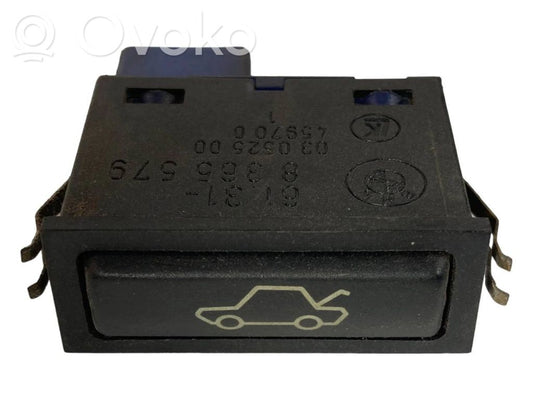 Переключатель открывания задней двери