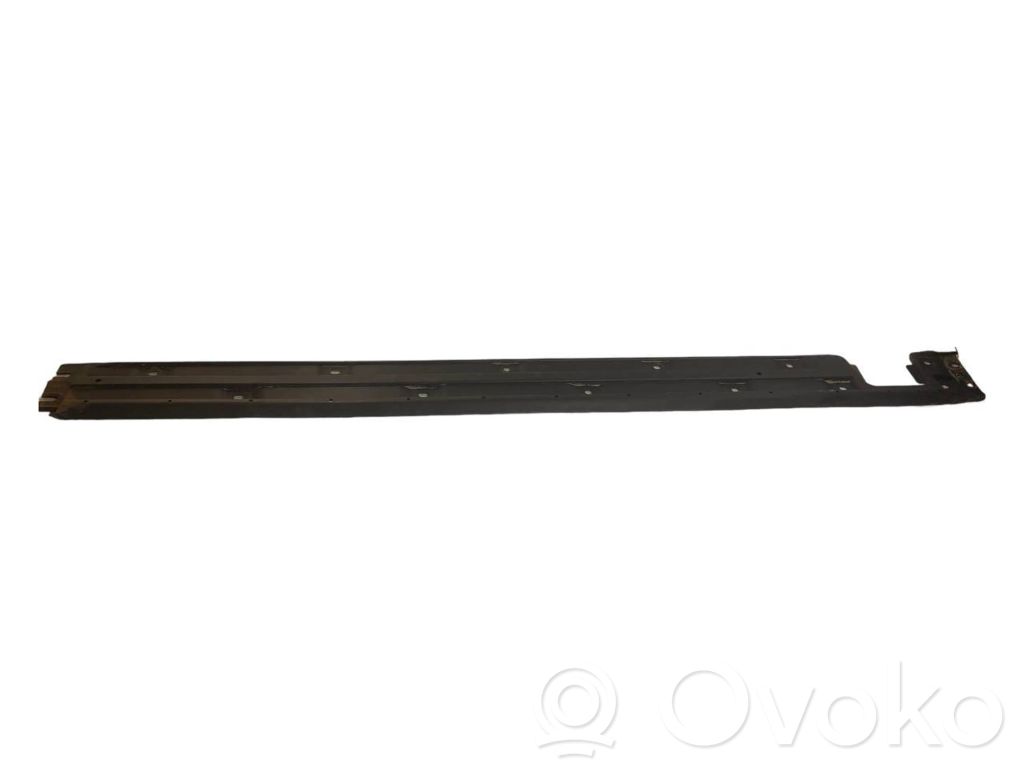 Side underbody protection