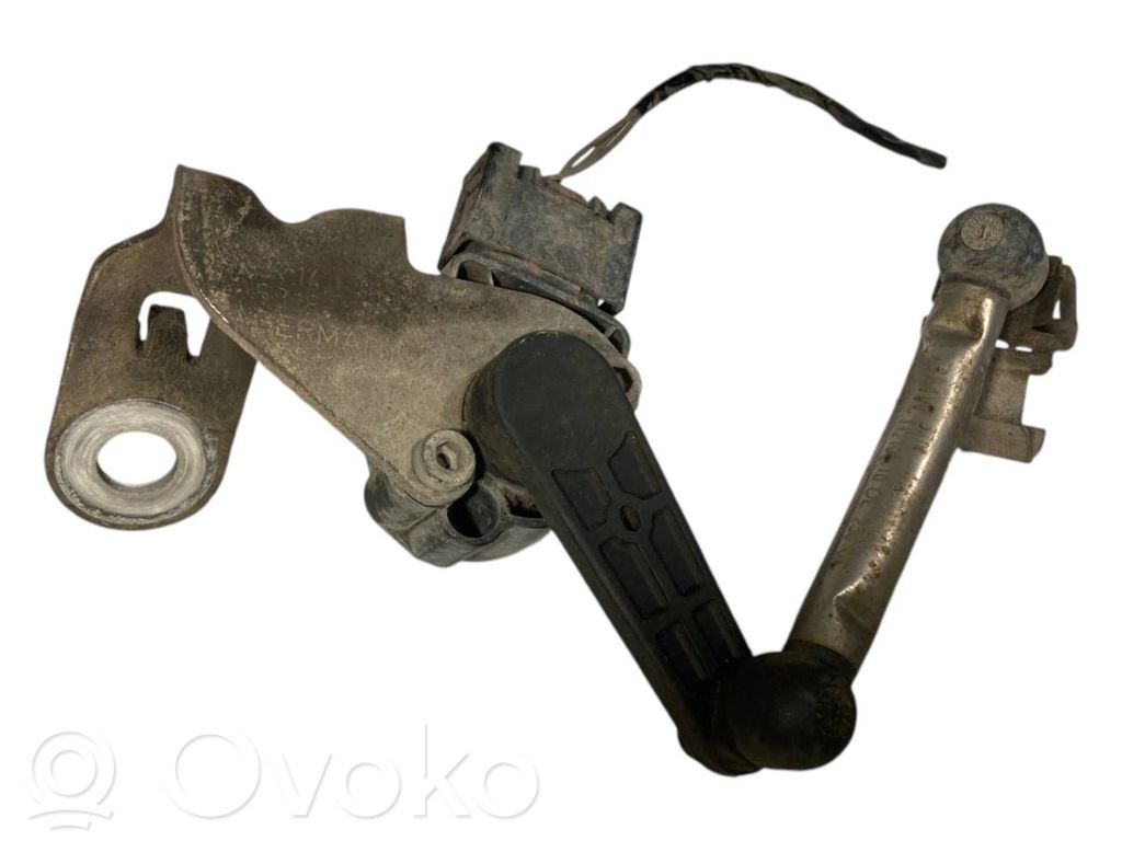 Augstuma sensors (priekšējo lukturu)