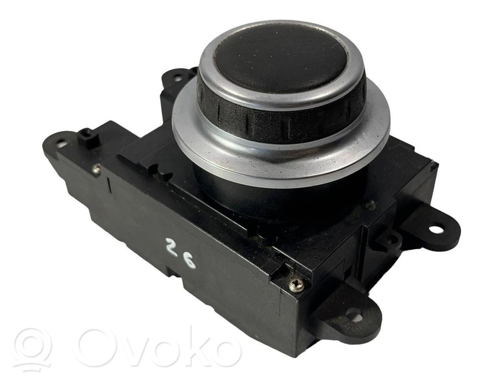 Multimediju kontrolieris