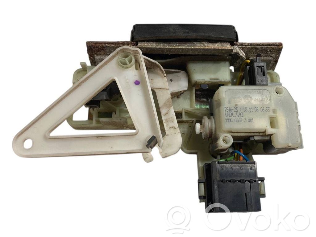 Aizmugurējā pārsega slēdzene