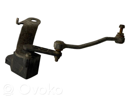 Augstuma sensors (priekšējo lukturu)