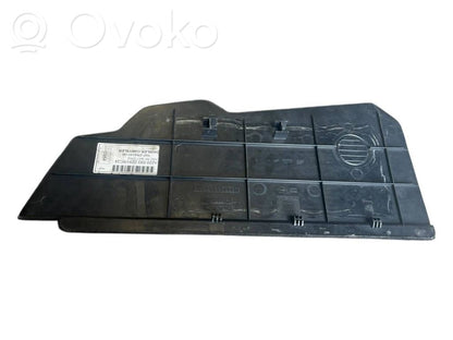 Akumulatora kastes vāks