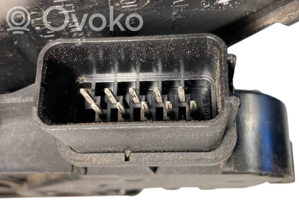 Aizmugurē slēdzene