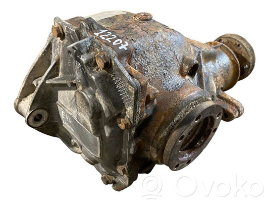 Aizmugurējais reduktors