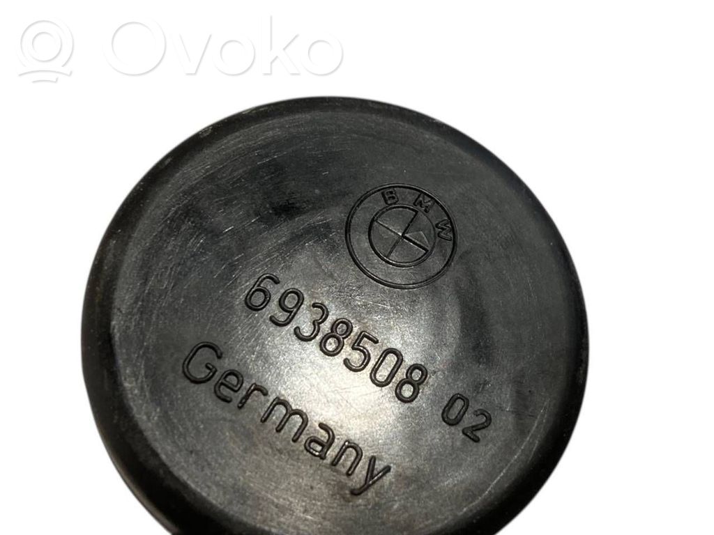 Positive wire connection assembly
