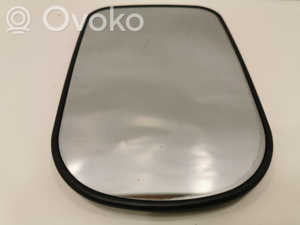 Зеркальное стекло