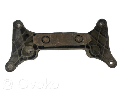 Pārnesumkārbas stiprinājuma kronšteins