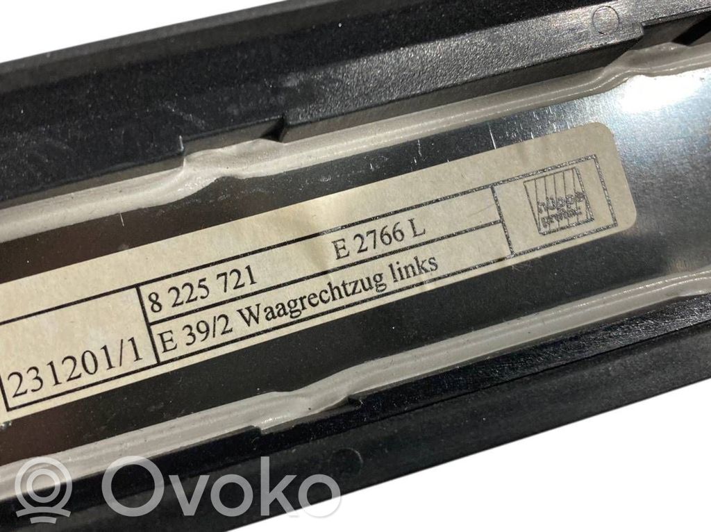 Apšuvums aizmugurējām durvīm