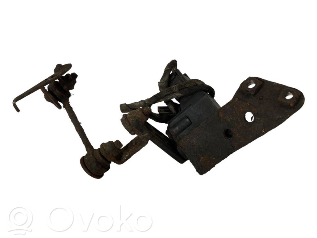 Augstuma sensors (priekšējo lukturu)