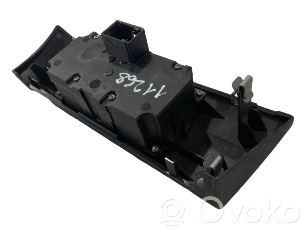 Headlight switch