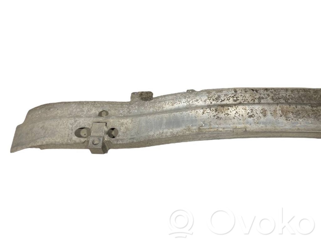 Aizmugurē bampera balka