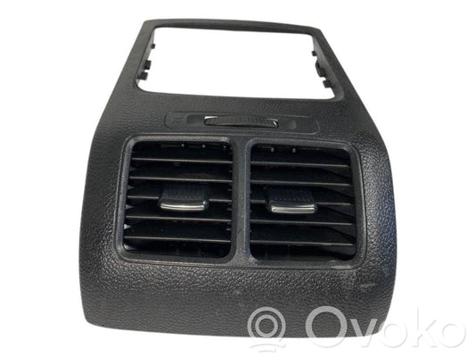 Aizmugurējā gaisa - ventilācijas reste