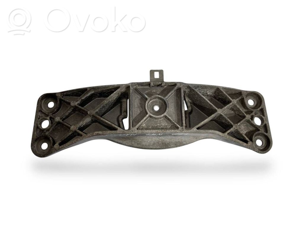 Кронштейн крепления трансмиссии