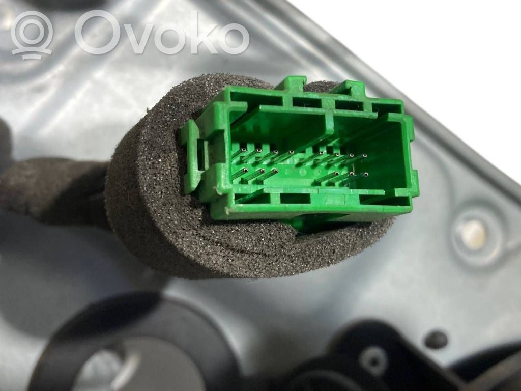 Priekšpusē elektriskā loga pacelšanas mehānisma komplekts