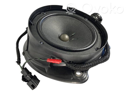 Speaker(s) in front door