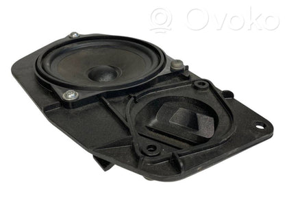 Speaker(s) in the rear door