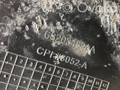 Bagāžnieka sānu apakšējās apdares panelis