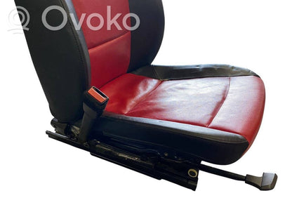 Sēdekļu komplekts