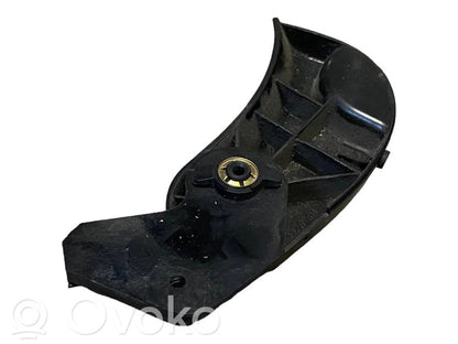 Dzinēja pārsega attaisīšanas rokturītis