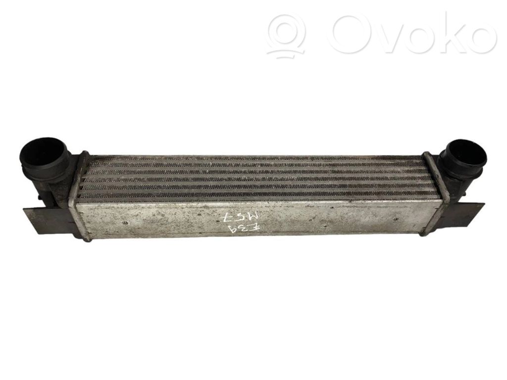 Starpdzesētāja radiators