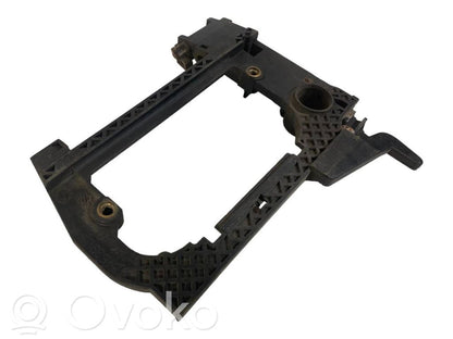 Holder/bracket for external opening handle at the front