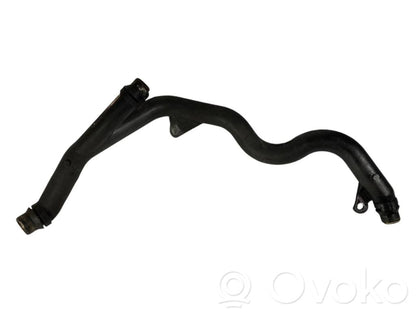 Caurulīte (-es) / šļūtene (-es)