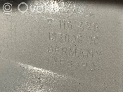 (D) statņa dekoratīvā apdare (augšdaļa)