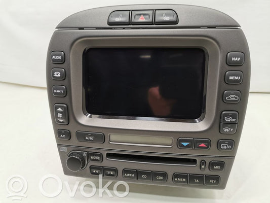 Radio / CD/DVD atskaņotājs / navigācija