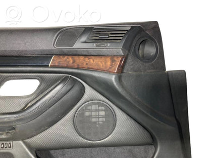 Priekšējo durvju apdare