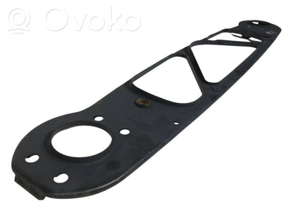 Priekšpusē bampera sastiprinājums