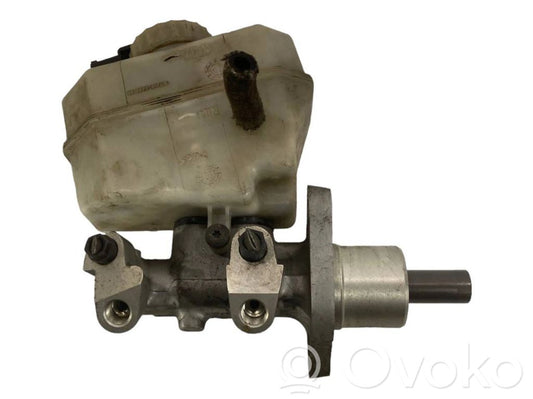Master brake cylinder