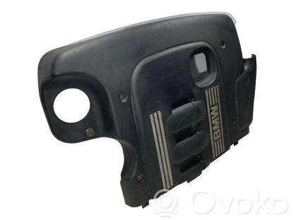 Dzinēja pārsegs (dekoratīva apdare)