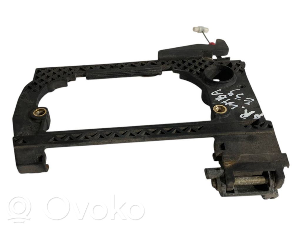 Holder/bracket for external opening handle at the front