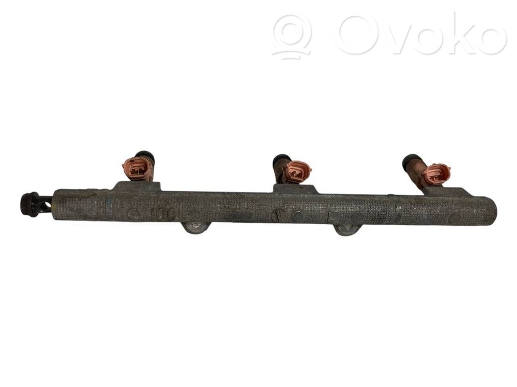 Degvielas maģistrālā caurule