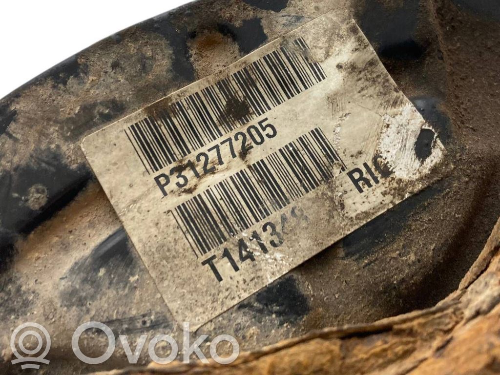 Priekšējā riteņa rumbas vārpstas šarnīrs (stupica, capfa)