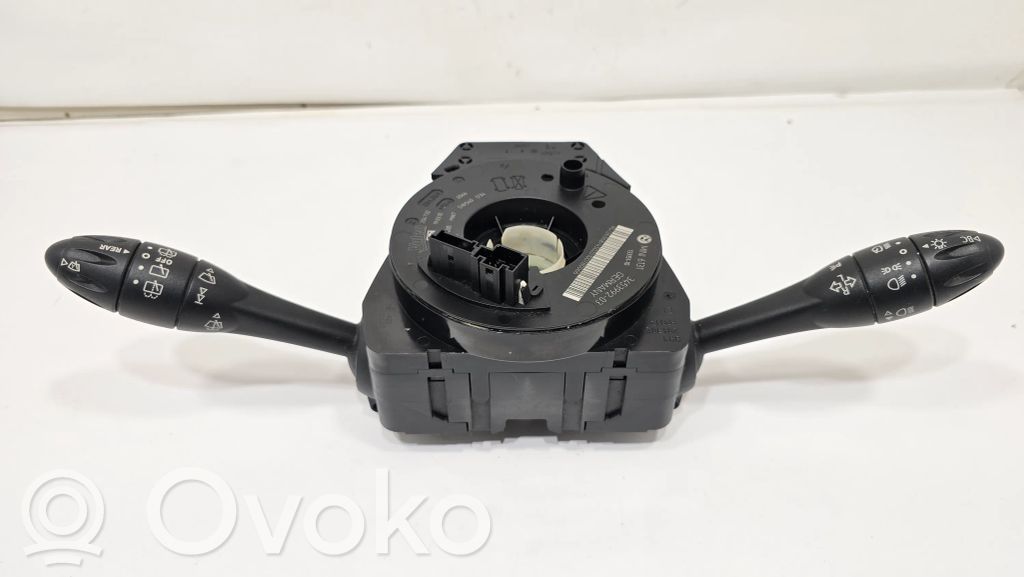 Pagrieziena signālu / lukturu sviria