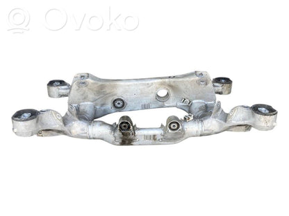 Pusrāmis aizmugurējais / priekšējais