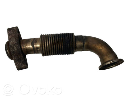 Caurulīte (-es) / šļūtene (-es)