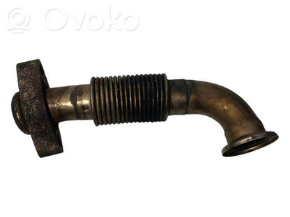 Caurulīte (-es) / šļūtene (-es)