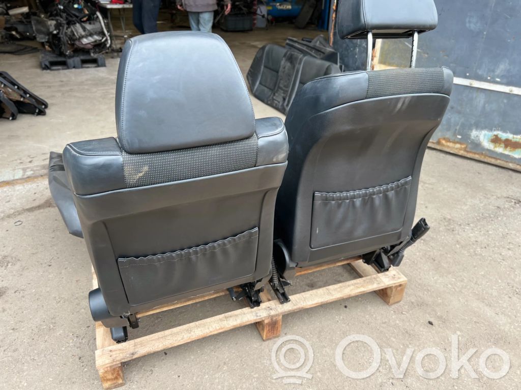 Комплект сидений