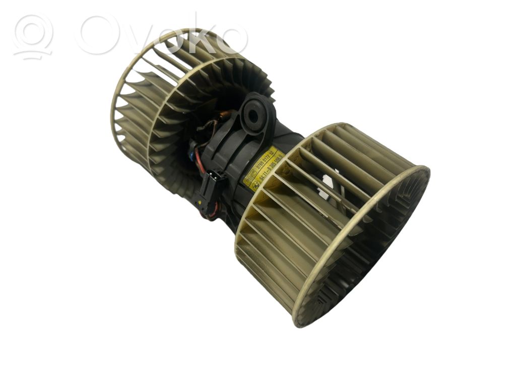 Маленький вентилятор радиатора