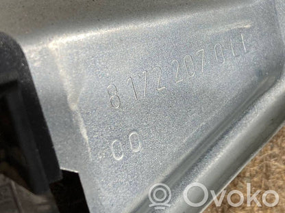 Priekšējo durvju apdare