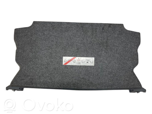 Bagāžnieka sānu apakšējās apdares panelis